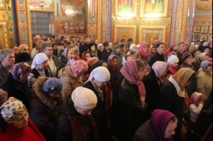 Божественная литургия в кафедральном соборе Казанской иконы Божией Матери г. Элисты