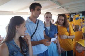 Отдыхающие в православном лагере «Солнечный» побывали на теплоходной экскурсии по Волге
