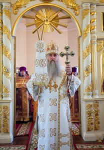 Божественная литургия на Архиерейском подворье — храме во имя преподобного Серафима Саровского города Саратова