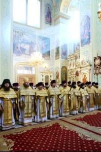 Божественная литургия и молебен у мощей святого равноапостольного князя Владимира в Покровском храме г.Саратова