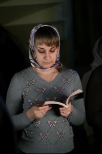 Великое повечерие с чтением канона преподобного Андрея Критского в храме в честь Покрова Пресвятой Богородицы г. Саратова