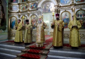 Всенощное бдение в храме в честь Покрова Пресвятой Богородицы г. Саратова