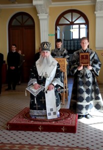 Литургия Преждеосвященных Даров на Архиерейском подворье — храме во имя святого апостола и евангелиста Иоанна Богослова при Саратовской православной духовной семинарии