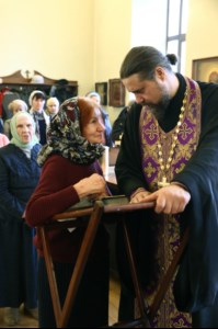Всенощное бдение на Архиерейском подворье – храме во имя преподобного Серафима Саровского г.Саратова