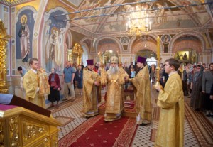 Божественная литургия в Свято-Троицком кафедральном соборе г.Саратова
