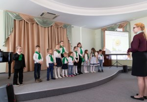 В Саратове прошел финальный этап епархиального фестиваля детского творчества «Поделись радостью с другом» (младшая группа)