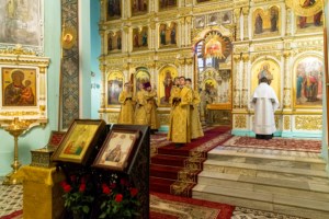 Божественная литургия в храме Сошествия Святого Духа г. Саратова
