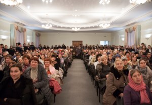 В Саратове прошла встреча с протоиереем Артемием Владимировым