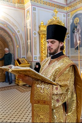 Божественная литургия в Свято-Троицком кафедральном соборе г. Саратова