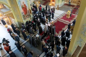 Великое повечерие с чтением канона преподобного Андрея Критского в храме Покрова Пресвятой Богородицы г. Саратова