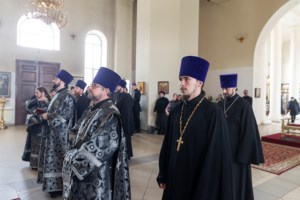 Литургия Преждеосвященных Даров в Свято-Троицком кафедральном соборе г. Вольска