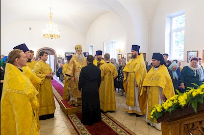 Божественная литургия в храме во имя святителя Николая Японского г. Саратова