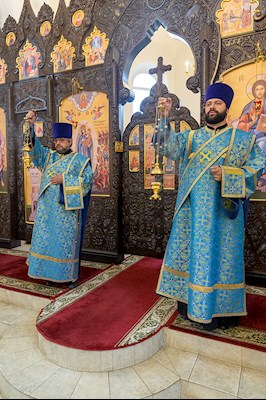 Божественная литургия в храма в честь иконы Божией Матери «Всех скорбящих Радость» г. Саратова