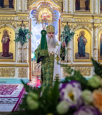 Божественная литургия в храме Сошествия Святого Духа г. Саратова