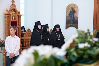 Митрополит Игнатий совершил Божественную литургию в Свято-Сергиевском женском монастыре села Алексеевка Базарно-Карабулакского района