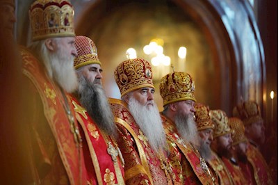 Митрополит Игнатий принял участие в Божественной литургии в Храме Христа Спасителя