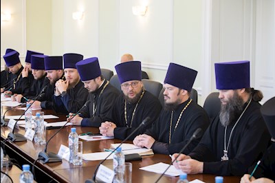 Митрополит Игнатий возглавил общее собрание благочинных Саратовской епархии и Административного секретариата
