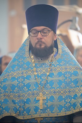 Митрополит Игнатий совершил Божественную литургию в Покровском храме г. Петровска