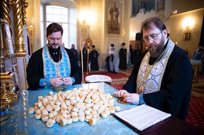 Митрополит Игнатий совершил всенощное бдение в Покровском соборе г. Саратова