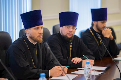 Митрополит Игнатий возглавил работу заседания Епархиального совета