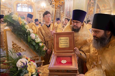 Митрополит Игнатий совершил Божественную литургию в Покровском соборе г. Саратова