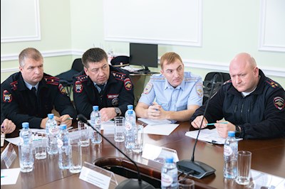Митрополит Игнатий возглавил совещание, посвященное организации крестного хода с Казанской иконой Божией Матери