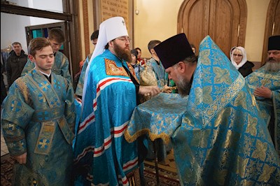 Митрополит Игнатий возглавил соборное архиерейское богослужение в Свято-Троицком кафедральном соборе г. Покровска (Энгельса)