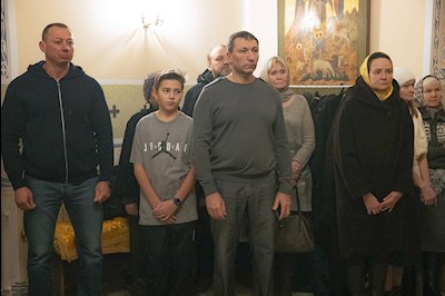 Митрополит Игнатий совершил Великое освящение храма святителя и Чудотворца Николая села Долгий Буерак Гагаринского района г. Саратова и Божественную литургию в новоосвященном храме