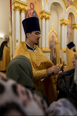 Митрополит Игнатий совершил Божественную литургию в соборном храме святителя Спиридона Тримифунтского г. Саратова