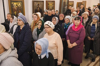Архиереи Саратовской митрополии совершили Божественную литургию в соборном храме святого благоверного князя Александра Невского г. Ртищево