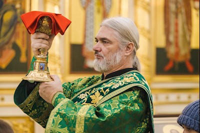 Архиереи Саратовской митрополии совершили Божественную литургию в соборном храме святого благоверного князя Александра Невского г. Ртищево