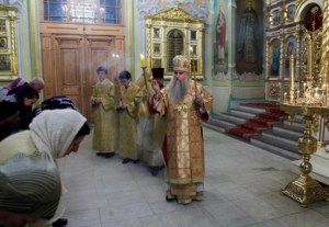 Всенощное бдение в храме в честь Покрова Пресвятой Богородицы г. Саратова