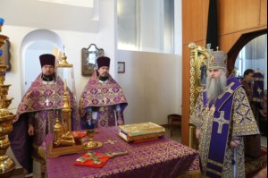 Божественная литургия в храме великомученика Георгия Победоносца г. Саратова
