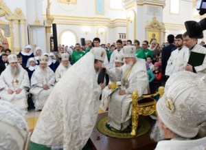 Митрополит Лонгин сослужил Святейшему Патриарху Кириллу на Божественной литургии в Спасо-Вознесенском соборе г.Ульяновска