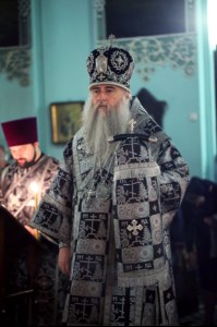 Митрополит Лонгин совершил утреню с Чином погребения