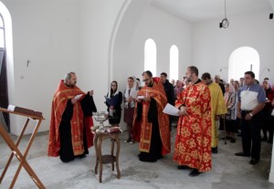 Прихожане строящегося храма святых Адриана и Наталии молитвенно отметили день памяти святых
