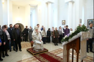 Божественная литургия в храме во имя святого равноапостольного великого князя Владимира г. Саратова