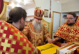 Божественная литургия в храме во имя святой блаженной Матроны Московской п.Красный Октябрь Саратовского района