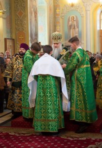 Божественная литургия в храме в честь Покрова Пресвятой Богородицы г.Саратова