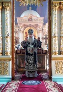 Вечерня с выносом Плащаницы Спасителя в храме в честь Сошествия Святого Духа города Саратова