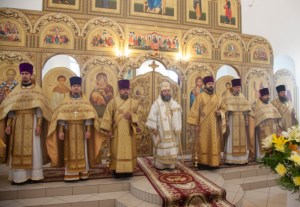 Божественная литургия в храме святых первоверховных апостолов Петра и Павла г. Красноармейска