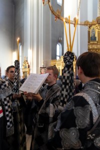 Великое повечерие с чтением канона преподобного Андрея Критского в храме великомученика Георгия Победоносца г. Саратова