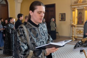 Царские часы на Архиерейском подворье — в храме во имя святого апостола и евангелиста Иоанна Богослова