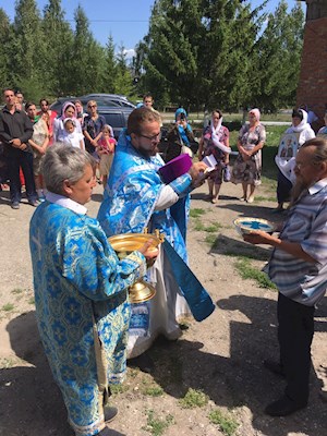 В селе Колояр прошел крестный ход