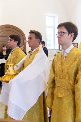 Епископ Манхэттенский Николай совершил Божественную литургию в храме святителя Николая Японского г. Саратова