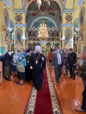 Митрополит Игнатий посетил Казанский храм Петровска