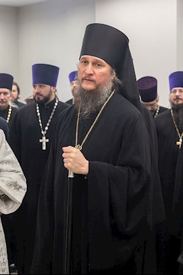 Митрополит Лонгин освятил здание Покровского епархиального управления