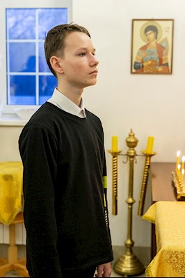 Божественная литургия в храме в честь святителя Иоанна Златоуста в п. Зональный г. Саратова