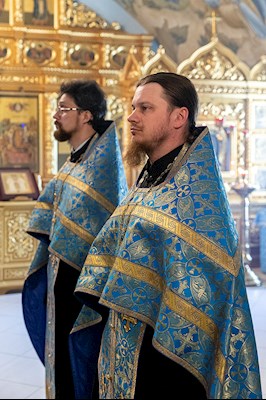 Утреня с чтением акафиста в Свято-Троицком кафедральном соборе г. Саратова