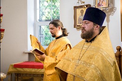В саратовских храмах отметили День Крещения Руси
